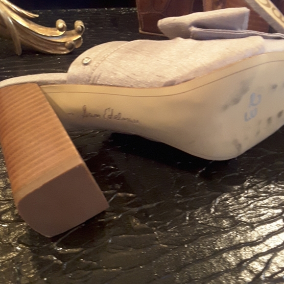 Heels4.5 - Picture 3 of 3